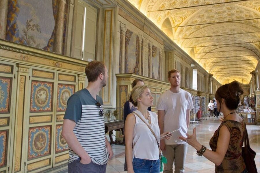 Vatican: Early Entry to Museums, Sistine Chapel & St Peter's - What to pack and what to avoid (so you don’t lose time at the end)