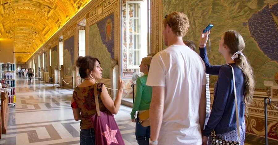 Vatican: Early Entry to Museums, Sistine Chapel & St Peter's - Meeting point on Via Santamaura 14B, and the timed reality check