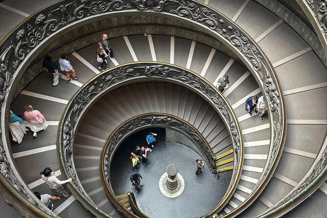 Vatican Museums and Sistine Chapel Skip-the-Line Entry Ticket - Crowds and security, what to expect even with fast entry