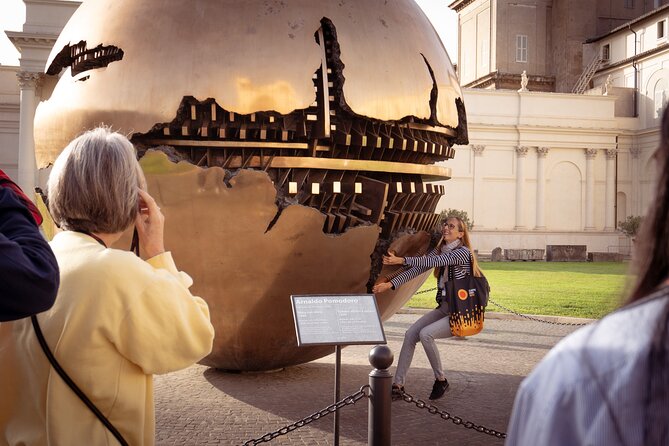 Vatican Museums and Sistine Chapel tour - Group size, headsets, Wi-Fi, and the reality of Vatican crowds