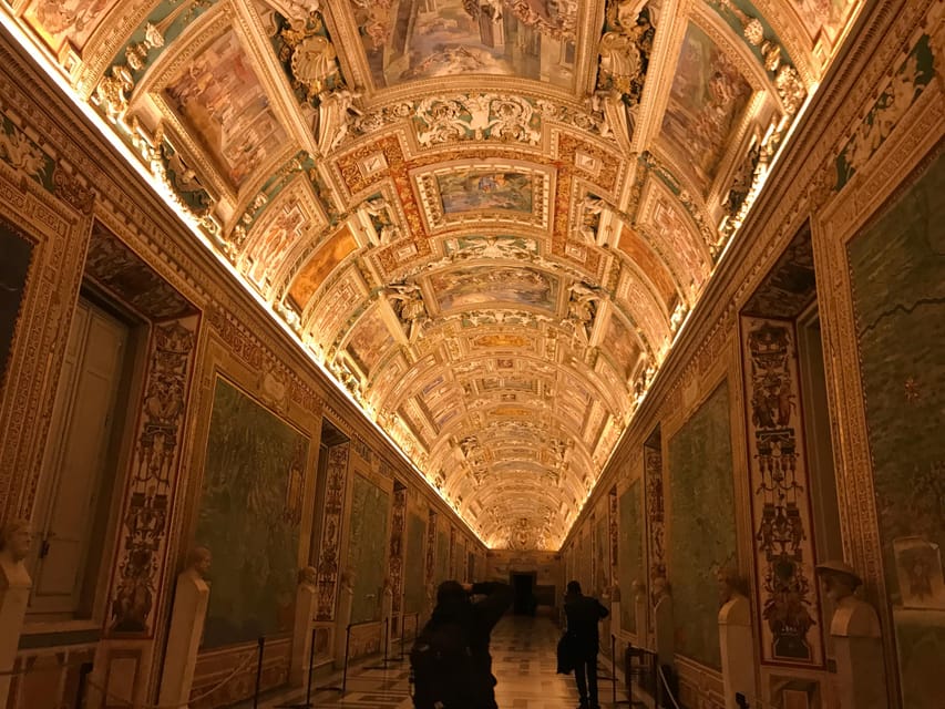 Vatican Museums & Sistine Chapel Fast-Track Ticket & 3H Bus - Raphael Rooms and the Pantheon Connection You Can Add With Staff Help
