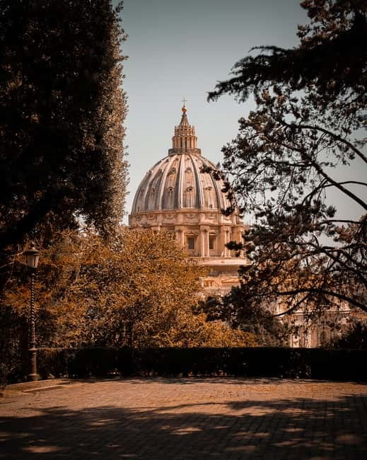 Vatican Museums Sistine Chapel & Saint Peter Basilica tour - Skip-the-line access that actually helps in Vatican time pressure