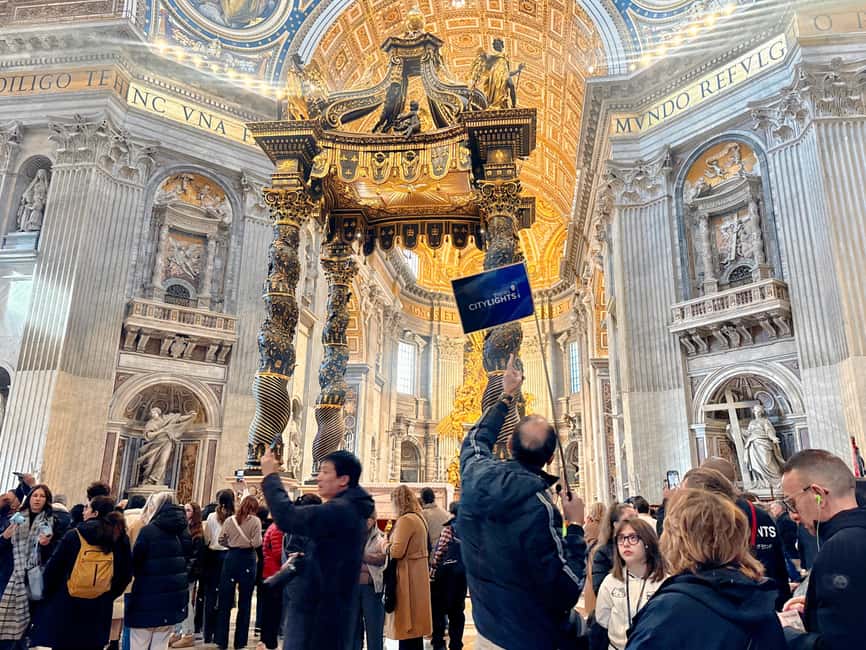 Vatican Museums, Sistine Chapel & Skip-the-Line Basilica - The Sistine Chapel: why the ceiling needs a guide