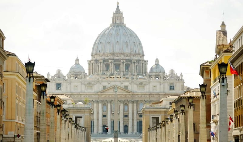 Vatican Museums, Sistine Chapel & St. Peter's Square Tour - Gallery of Maps and the Fun of Learning Visual Tricks