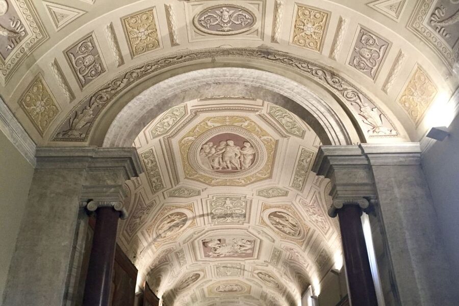 Vatican: Sistine Chapel and Vatican Museums Small Group Tour - Vatican City photo stop: quick orientation without slowing you down