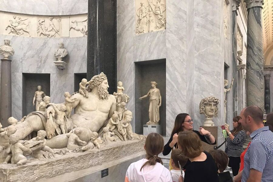 Vatican & Sistine Chapel Skip-the-Ticket-Line Tour for Kids - Price and value: what $327.39 per person is buying