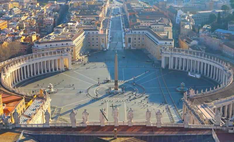 Vatican: St. Peter’s Basilica, Dome Climb & Papal Tombs Tour - Vatican Grottoes and Papal Tombs, where the tone changes