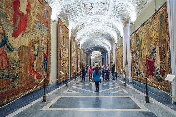 Vatican tour: Vatican Museums, Sistine Chapel - Sistine Chapel in about 30 minutes: how to make it count