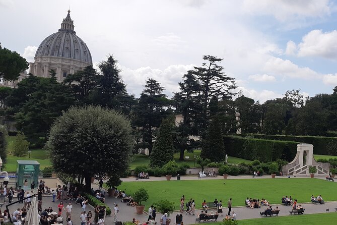Vatican: Vatican Museum & Sistine Chapel Skip the line tickets. - Meeting Point and Entry Flow (So You Don’t Lose Time)