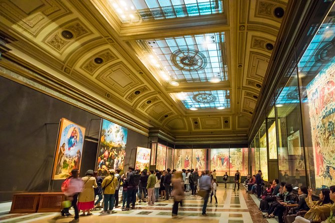 Vatican VIP Early Entrance 8:00 AM - St. Peter’s Basilica: the shortcut to the main event