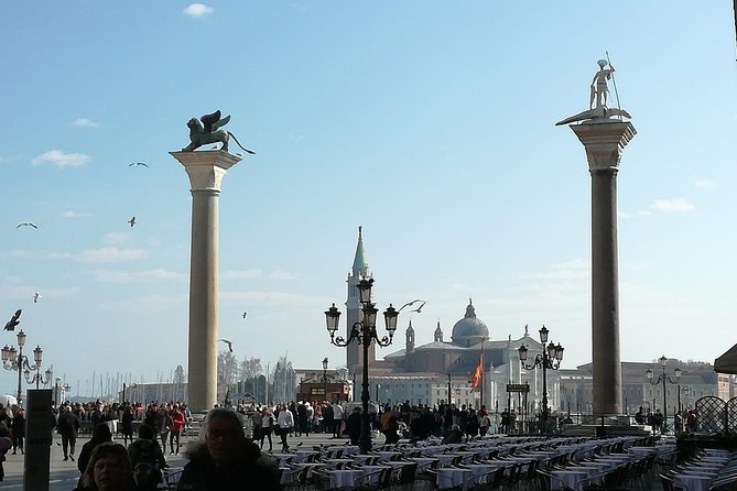 Venice from Rome: Full Day Small Group Tour by Fast Train - Ponte di Sospiri: the lovers legend and the security passage truth