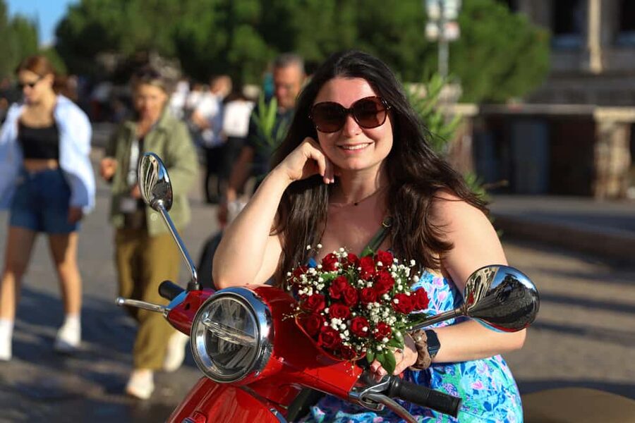 Vespa Rome Photography Tour by Local - Safety, Comfort, and What to Bring on a Vespa Ride