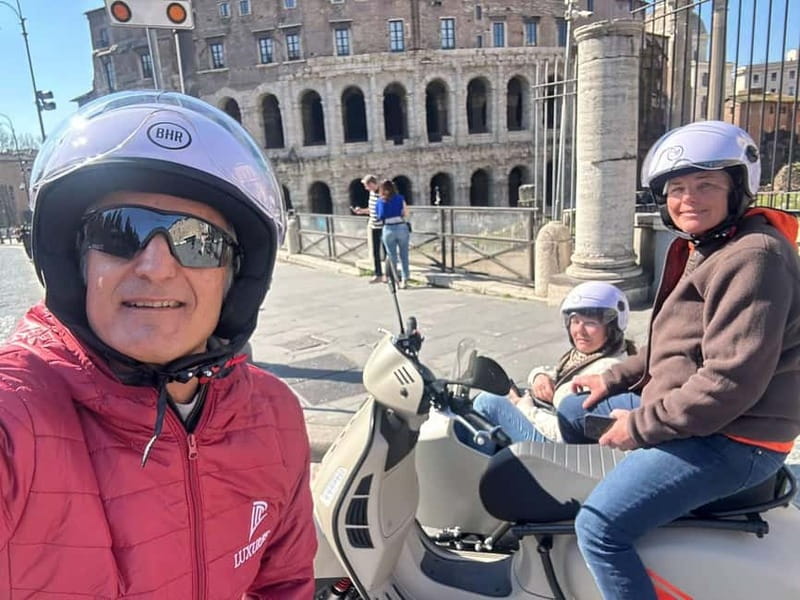 Vespa Sidecar Tour: Express Highlights of Rome - St. Peter’s Square From the Street, Not the Ticket Line