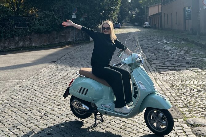 Vespa Tour in Rome Driven by Us with Optional Pick Up - Buco della Serratura and Giardino degli Aranci: the photo breaks you will remember