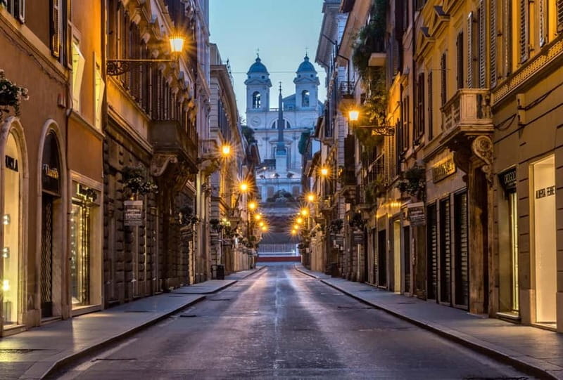Via Roma: A Journey Through Time - Piazza Venezia, Vittoriano, and the walk along Via dei Fori Imperiali