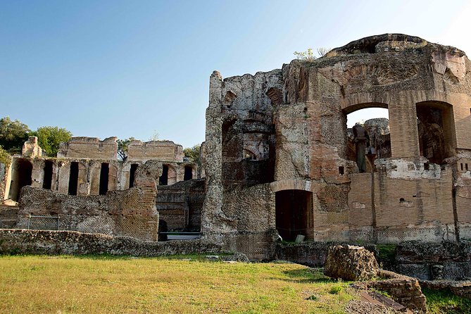 Villa Adriana and Villa d'Este Unique Photo Tour and Workshop - Villa Adriana Golden Hour: Hadrian’s pools, ruins, and geometry