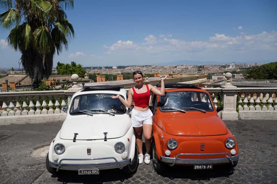 Vintage Fiat500 car Tour by Professional Photographer - Why a vintage Fiat 500 tour feels different in Rome