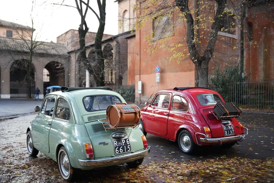 Vintage Fiat500 car Tour by Professional Photographer - Trastevere streets, local landmarks, and scenic stops