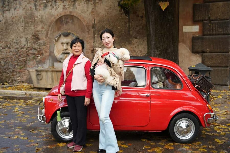Vintage Fiat500 car Tour by Professional Photographer - Languages, guide style, and how the tour stays personal