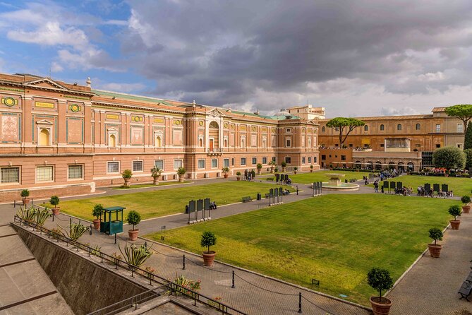 Vip Vatican Early Entry with special access to the Sistine Chapel - Stop 3: Cortile della Pigna for a Reset and Self-Guided Wandering