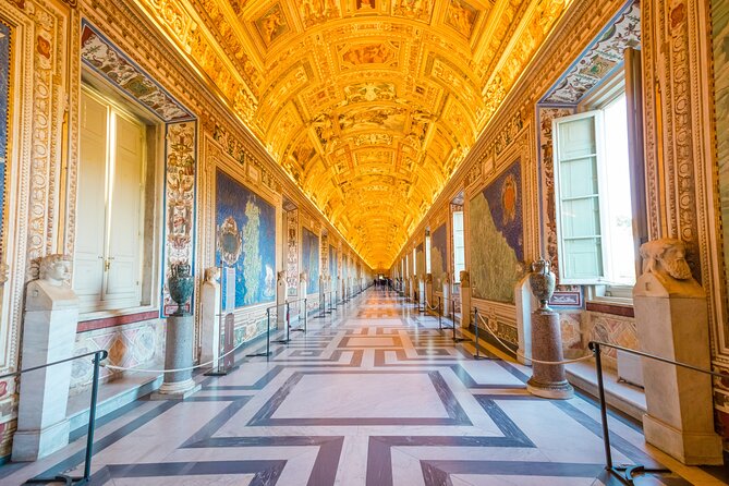 Vip Vatican Early Entry with special access to the Sistine Chapel - VIP Style, Real Guidance, and the Headset Factor