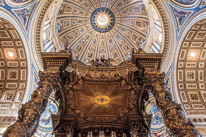 VIP Vatican Small Group Tour: Experience Art and History - Timing, meeting point, and why the start time matters