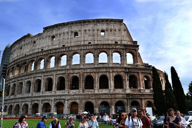 Visit of the Colosseum, Forum, Palatine Hill and Virtual Reality (VR) - Getting started: where to meet and why timing matters