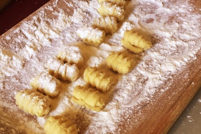 Walking tour in the Heart of Rome and a Cooking Class in a Very Small Group - Price and Value: Is $142.98 a Good Deal?